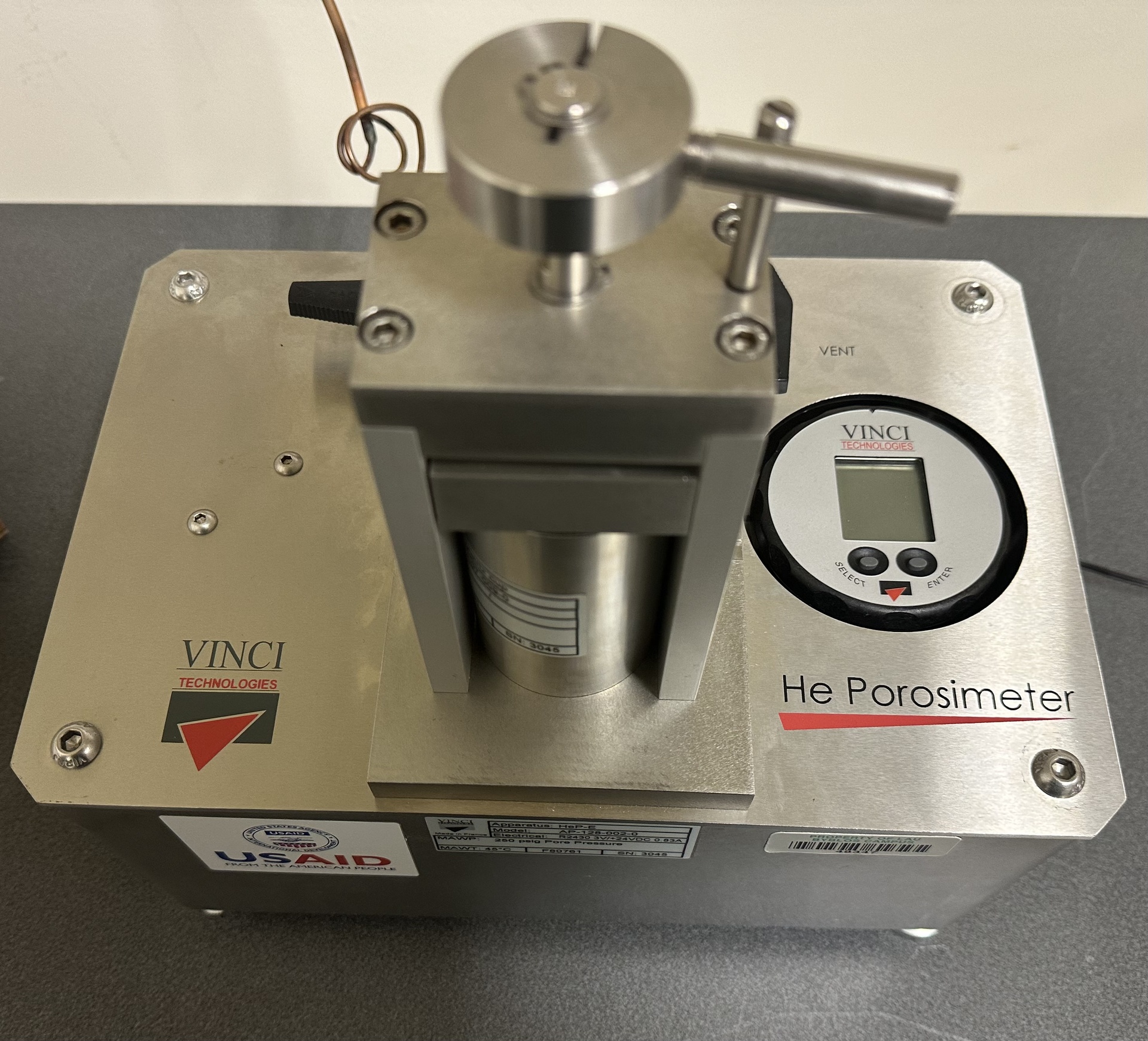 Helium Porosimeter HeP-E_AP128-002_01
